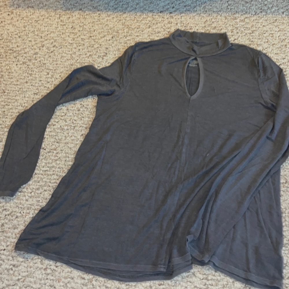 American Eagle shirt